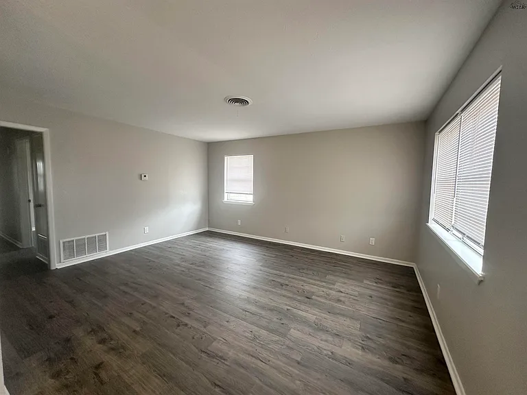 4102 Aspen St — Photo 3