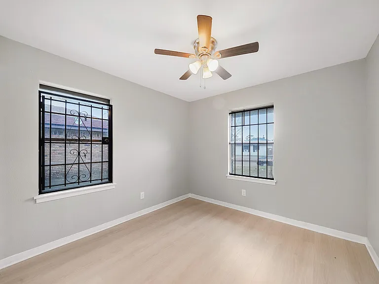 9347 Clearway Dr — Photo 11