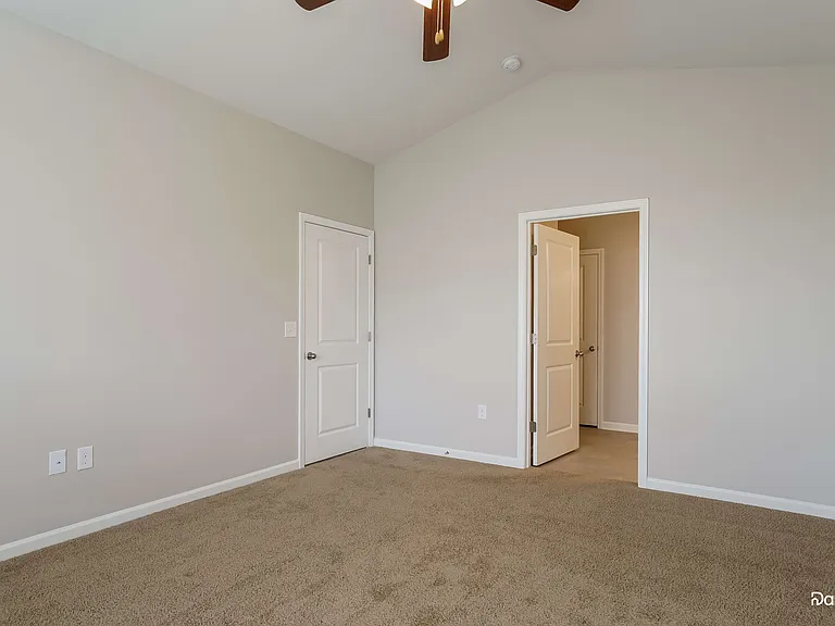 628 Birchhead Dr — Photo 8