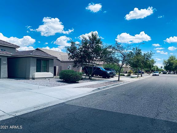 3rd image of 1716 W Saint Catherine Ave