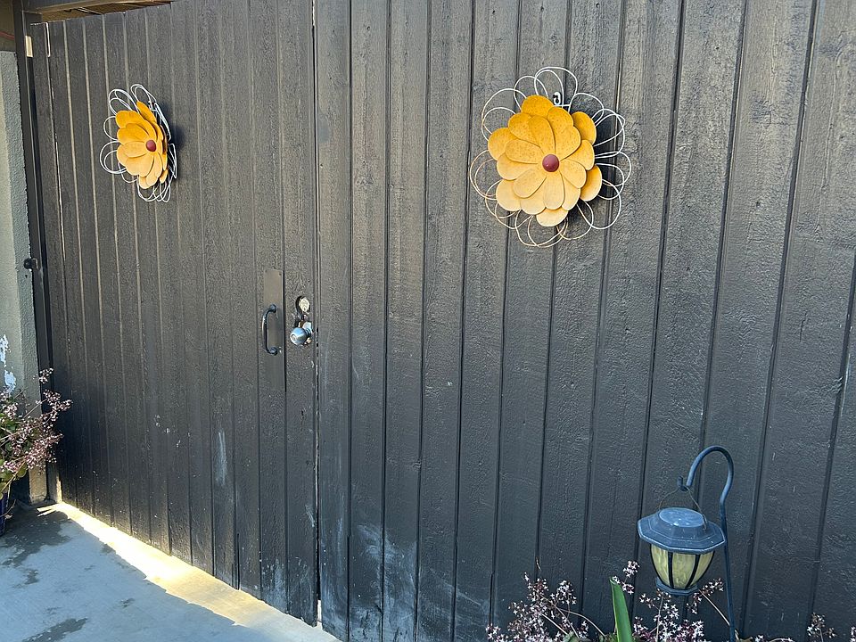 Entry gate