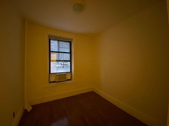 4th image of 12 W 103rd St APT 23
