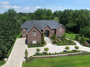 5345 Winlane Dr, Bloomfield Hills, MI 48302