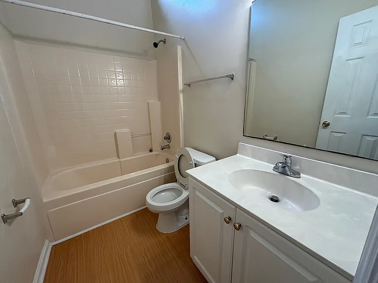 1715 Crystal Lake Dr — Photo 36