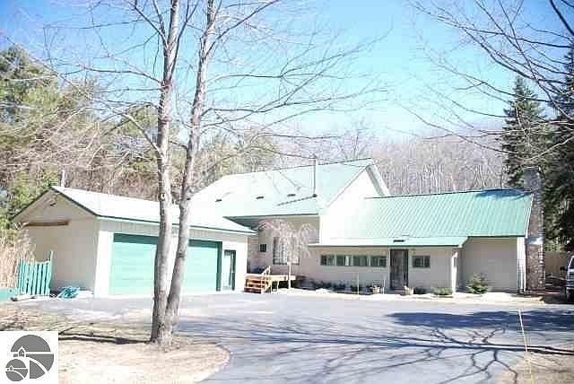 1st image of 10315 E Elk Lake Dr