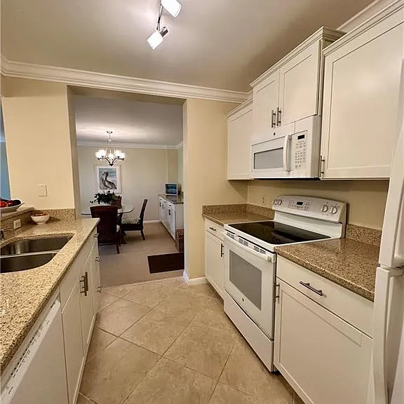 555 Park Shore Dr #B-205 — Photo 10