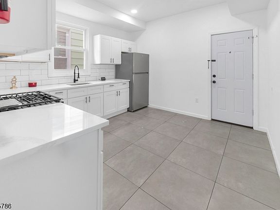 2nd image of 155 Fairmount Ave Floor 2