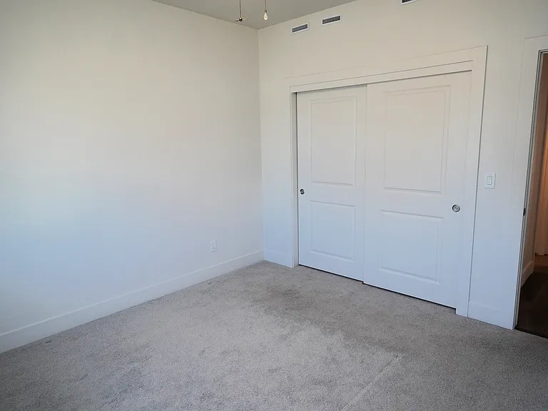 245 E Caldera St — Photo 8
