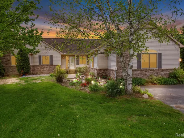 10801 Davisburg Rd, Davisburg, MI 48350