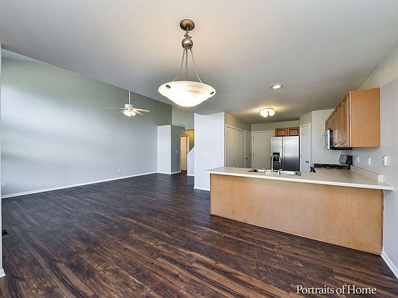 4th image of 665 Sterling Ct