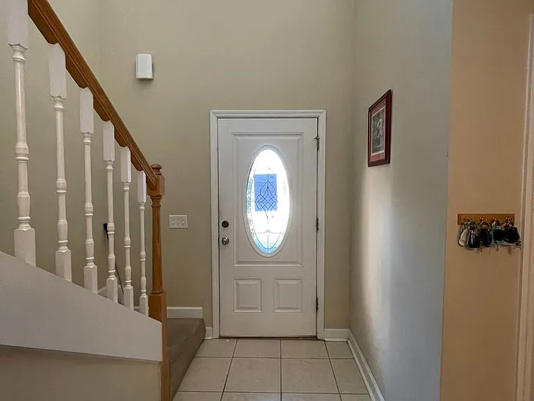 319 Eagle Lndg — Photo 4