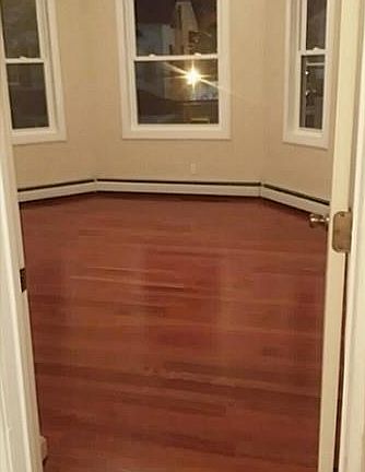 5th image of 32 Belmont Ave