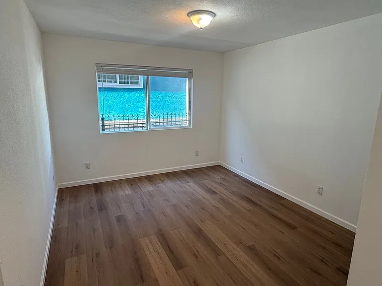 Willard Ave - 301 — Photo 30