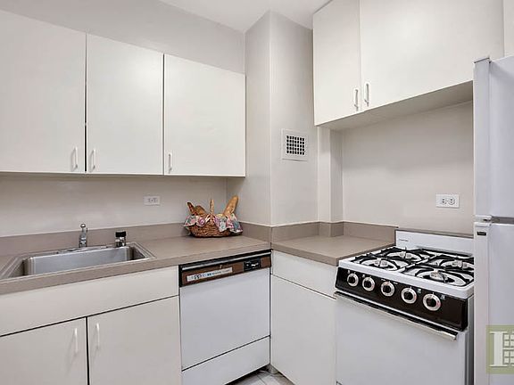 2nd image of 440 E 62nd St APT 8H