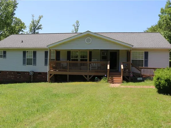 2615 Solomon Lea Rd, Leasburg, NC 27291