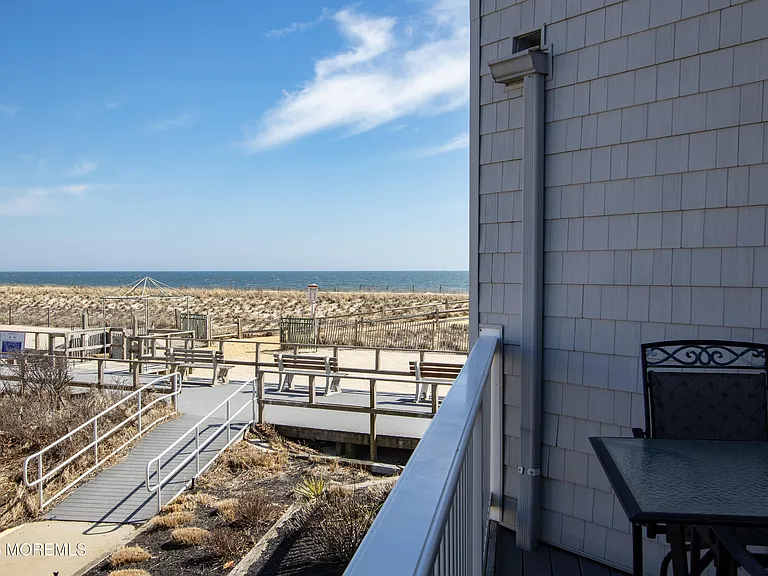 900 Ocean Ave #24 — Photo 23