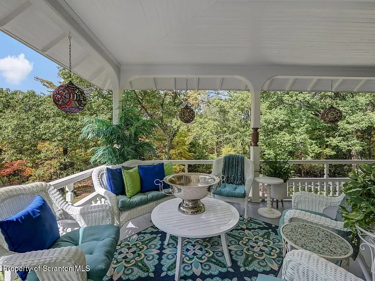 3360 Forest Rd — Photo 9