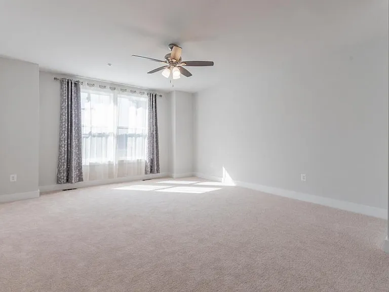 2618 Lassen Walk #A — Photo 41
