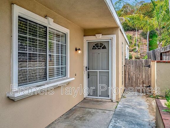 3rd image of 582 Charlotte Dr