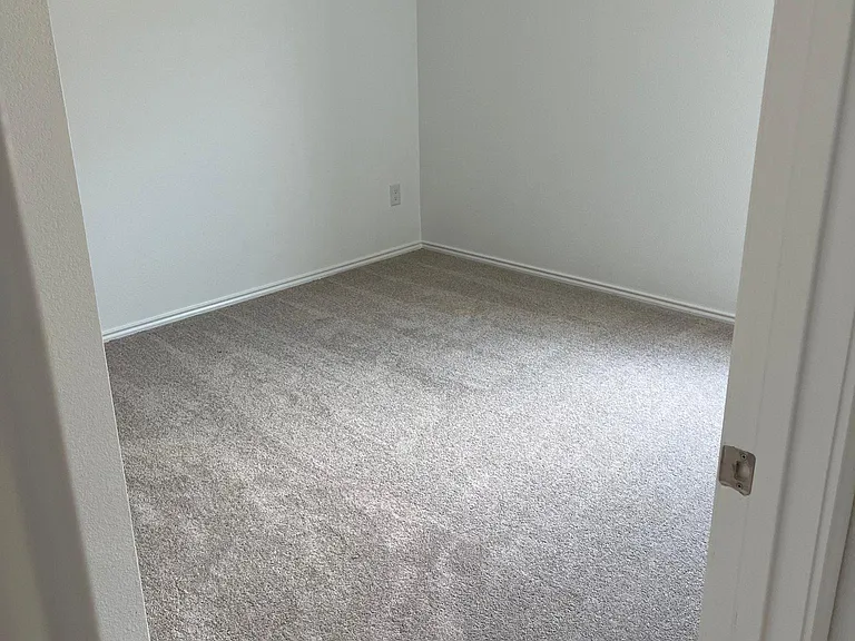 1507 Forge Pond Ln — Photo 11