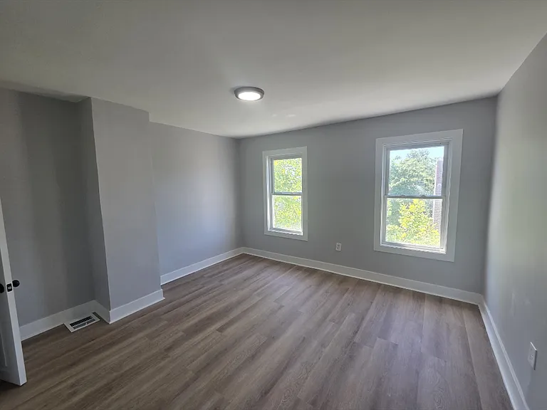 1505 McHenry St — Photo 10