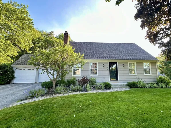 13 Lawn Avenue, Cumberland, ME 04021