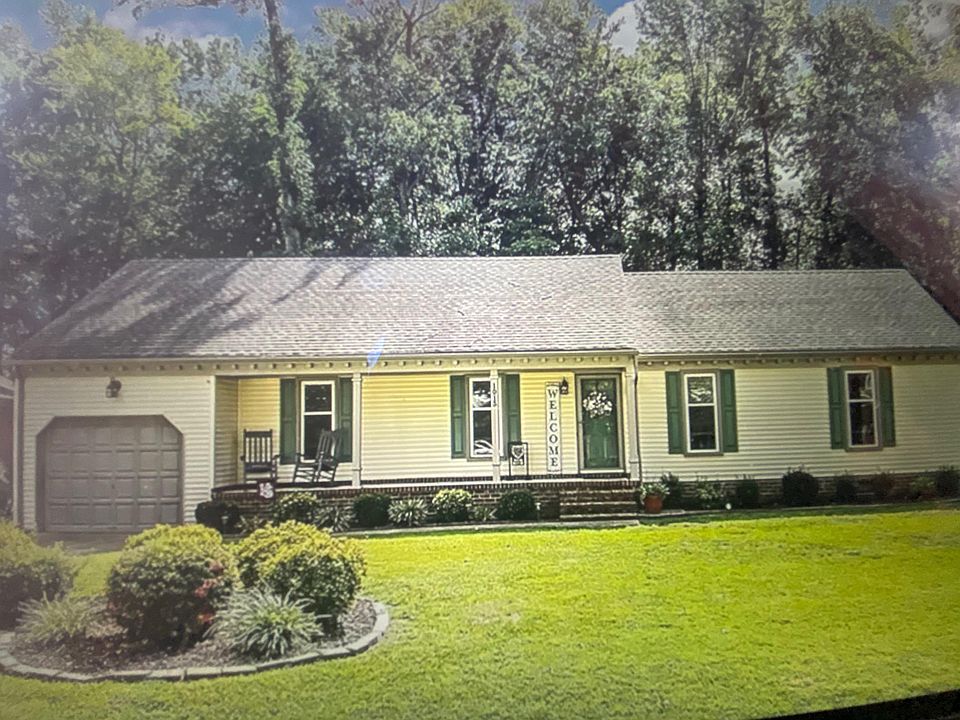1013 Vineyard Dr avail. Oct. 31st
