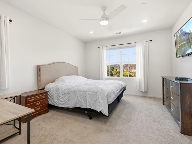 22760 Harmony Dr — Photo 30