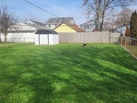 3rd image of 27052 Hales St