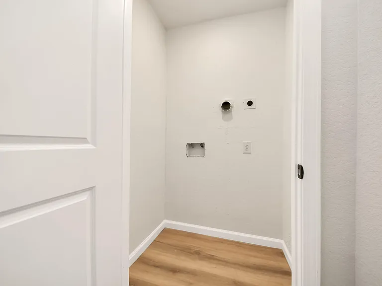 2407 Crestdale Dr — Photo 35