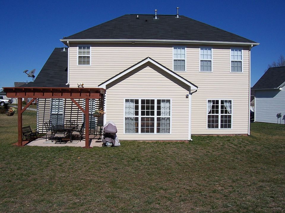 2nd image of 6081 Wembley Ct