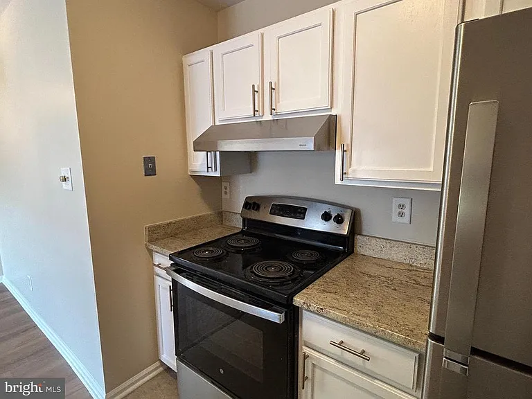 504 Britton Pl — Photo 10