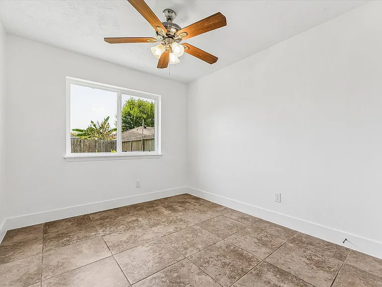 10111 Limewood Ln — Photo 14