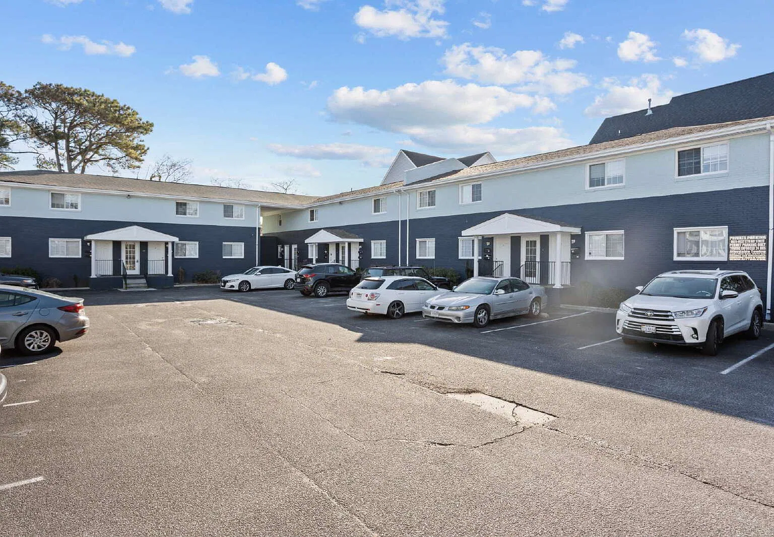 2 bed, 1.0 bath, 725 sqft, $1,500 — Photo 1
