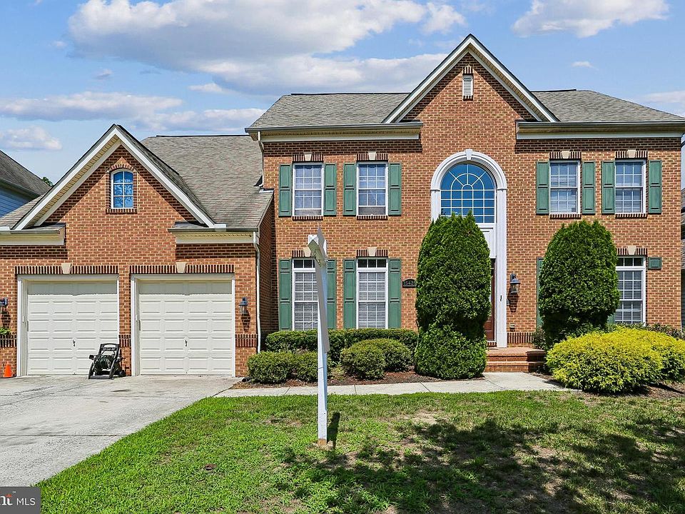 1st image of 15428 Symondsbury Way