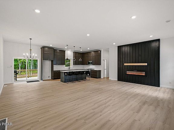 3rd image of 184 Soose Way