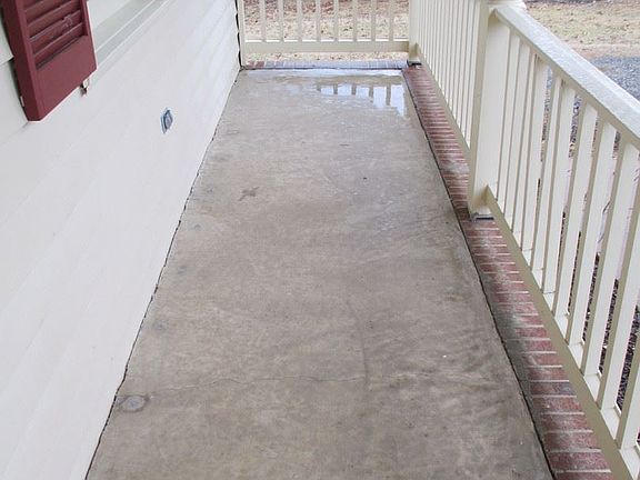 3rd image of 423 Laurel Ave