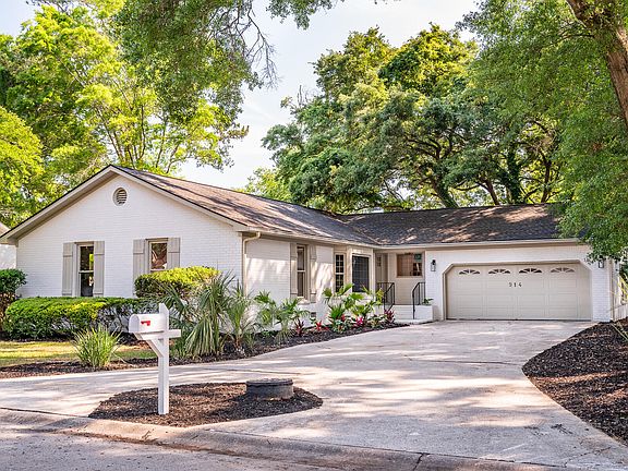 3rd image of 914 Night Heron Dr