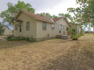 310 2nd Ave W, Deaver, WY 82421