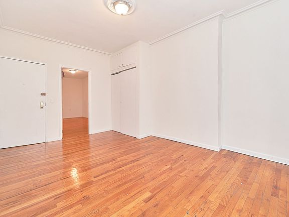 4th image of 221 E 58th St APT 4E
