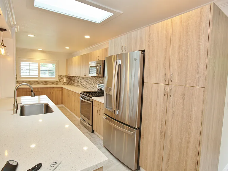 21126 Ashfield Ave — Photo 6