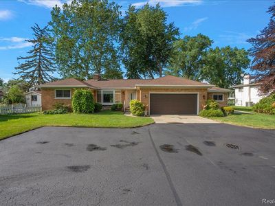 25651 S River Rd, Harrison Township, MI, 48045