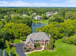 7N830 Columbine E, St Charles, IL 60175