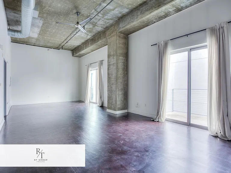 645 W 9th St #742 — Photo 12