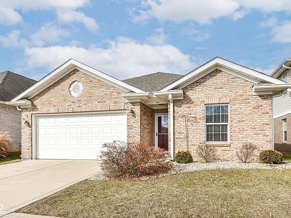 2nd image of 906 Hildebrand Dr