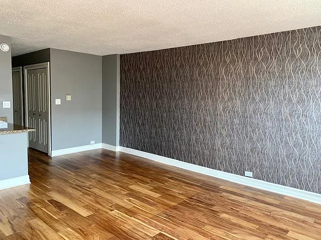 2930 N Sheridan Rd — Photo 2