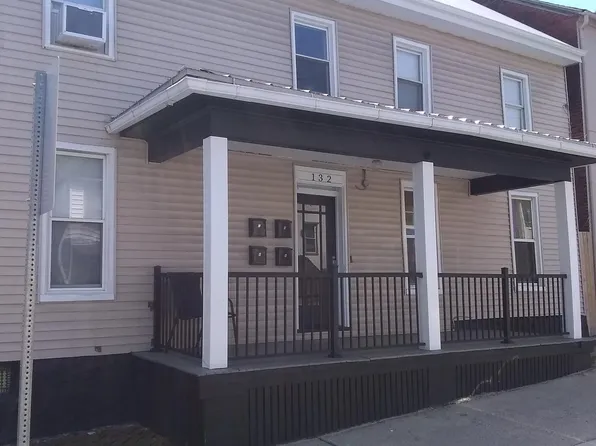 132 E Main St APT C, Middletown, PA 17057