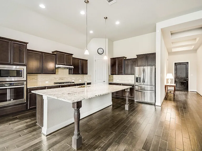 3925 Octavia Dr — Photo 8