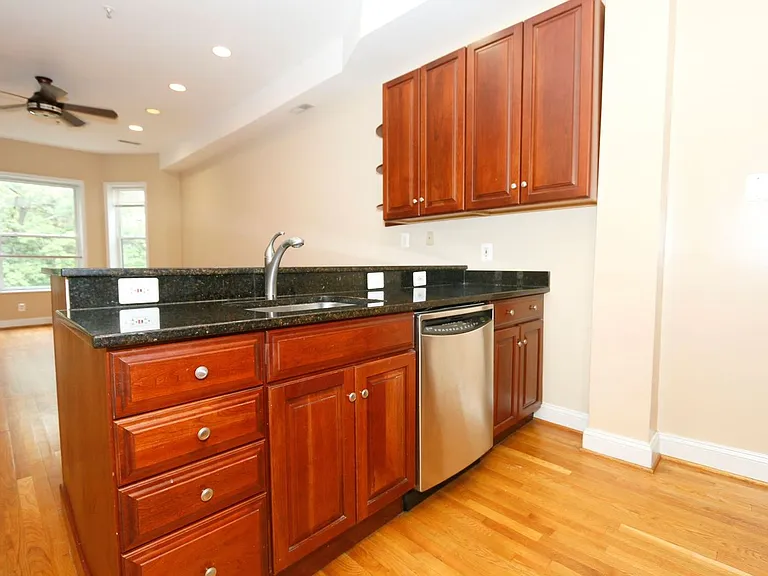 1312 Euclid St NW #3 — Photo 9