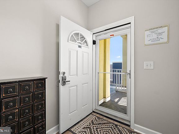 4th image of 105 56th St #501-P4